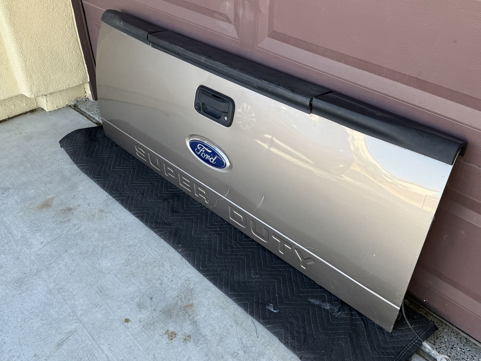1999 to 2016 Ford F250/350/450 Tailgate