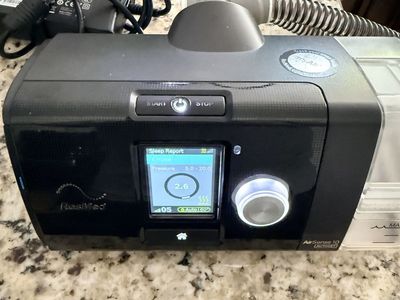 ResMed AirSense 10 AutoSet CPAP Machine with Humidifier and Carrying Case - 4713 Run Hours