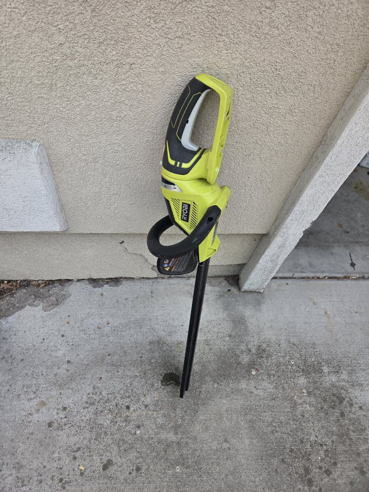 Ryobi ONE+ 18V Cordless 22-inch Hedge Trimmer - Tool Only