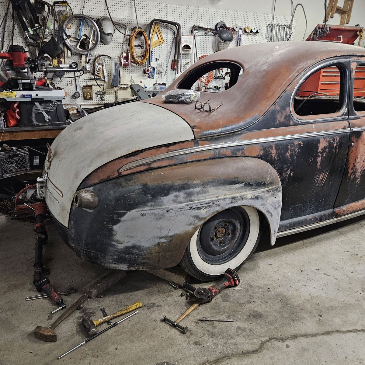 1946 Ford 2dr business coupe