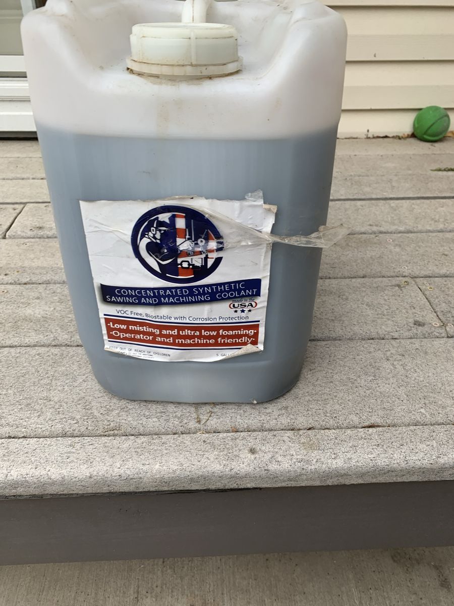 Concentrated Synthetic Sawing and Machining Coolant - Low Mist & Foaming