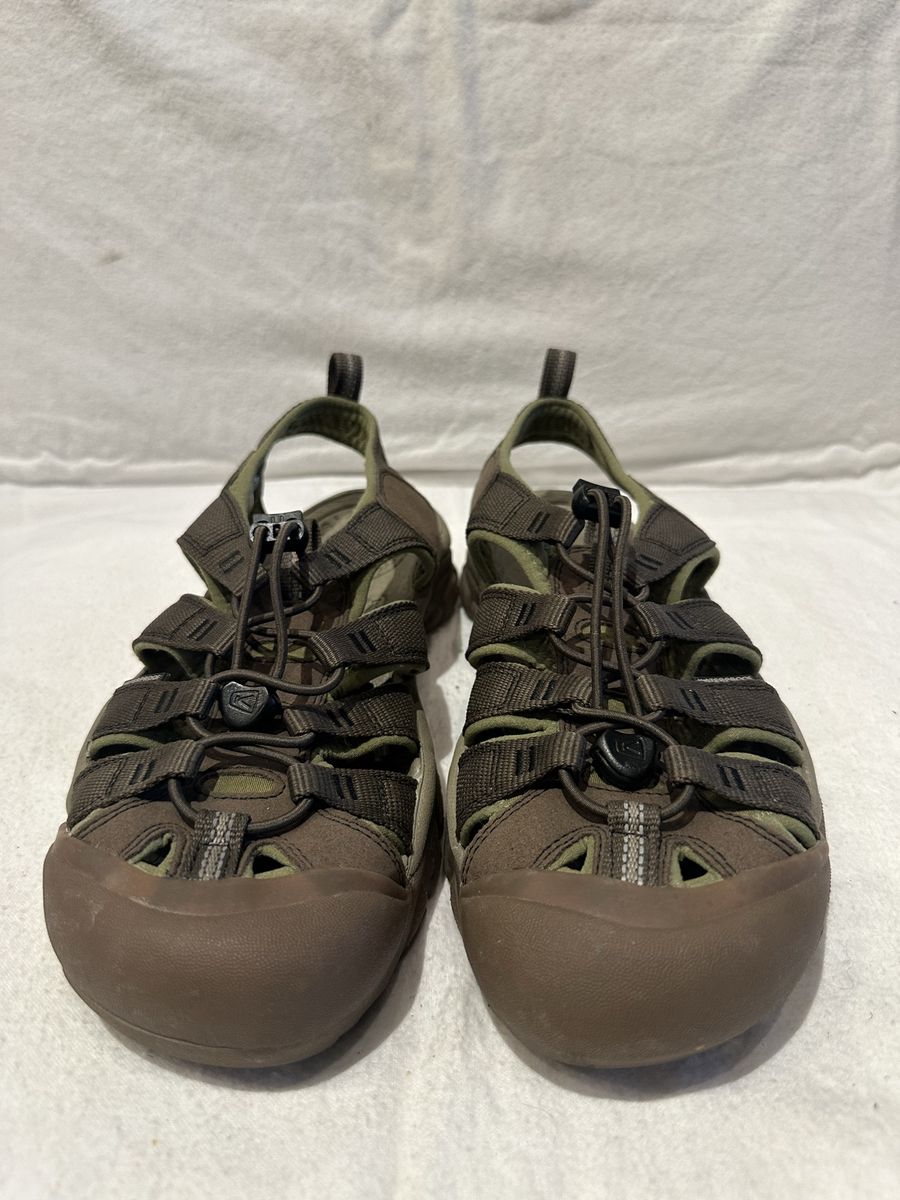 Keen men’s size 8 brown/olive green trim WP like new hiking sandals
