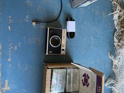 Fujifilm Instax Mini EVO with film