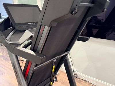 ProForm Pro 9000 Treadmill - Excellent Condition