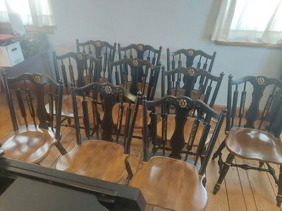 Ethan Allen vintage chairs for total of 10 available. All in very good condition. Can separate into 6 or 4 groupings