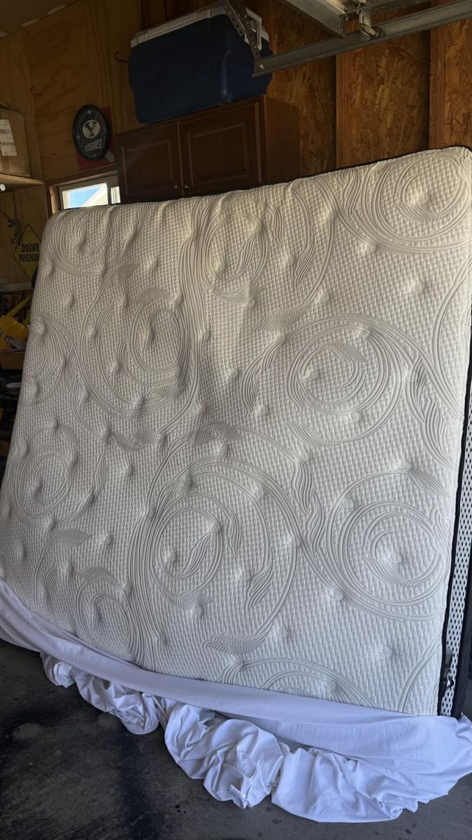 Lenexa King Mattress - Year 2021