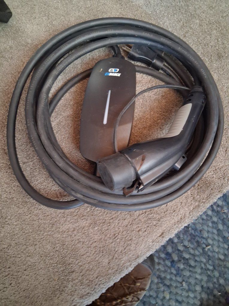 EVDance Electric Car Battery Charger Like New!