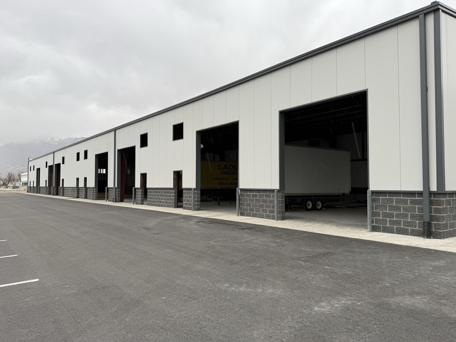 Office/Warehouse Flex Space For Lease
