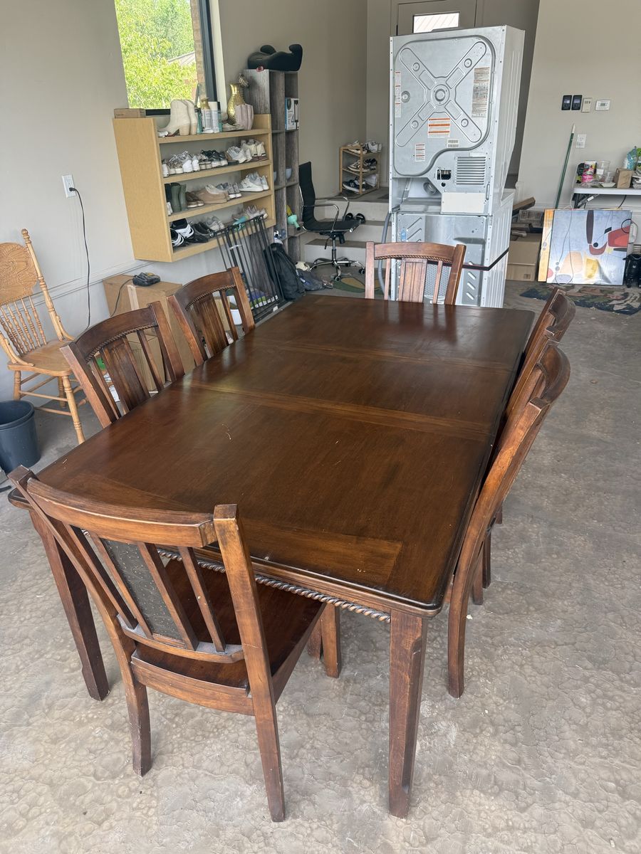 Kitchen table