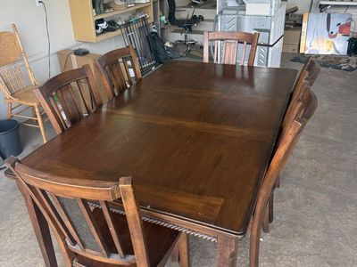 Kitchen table