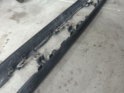Jeep Gladiator oem rock sliders