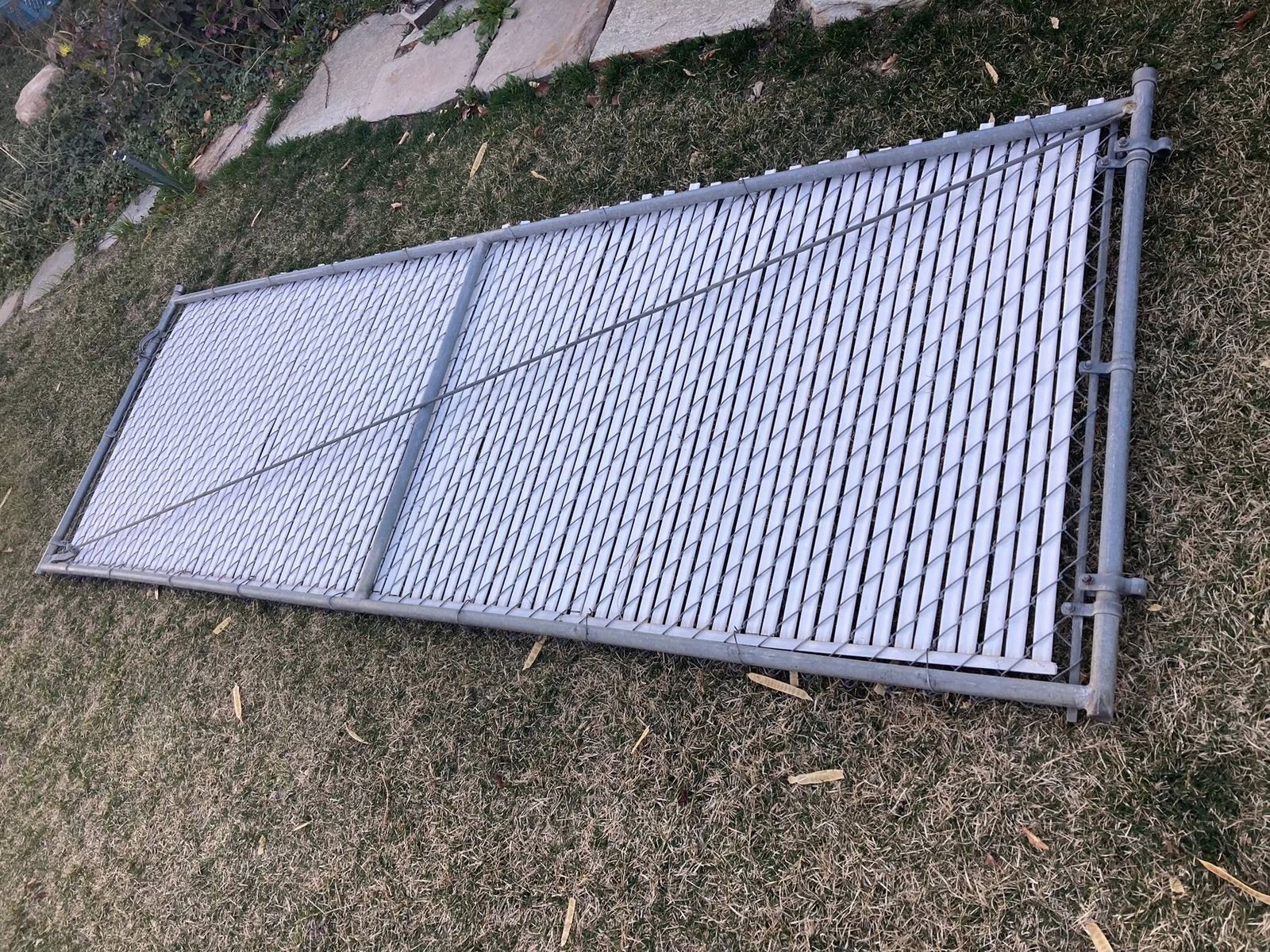 Drivegate 4T x 11' 5.5" L diagonal support, privacy slats