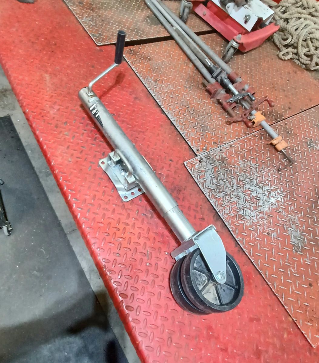 Trailer jack
