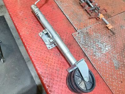 Trailer jack