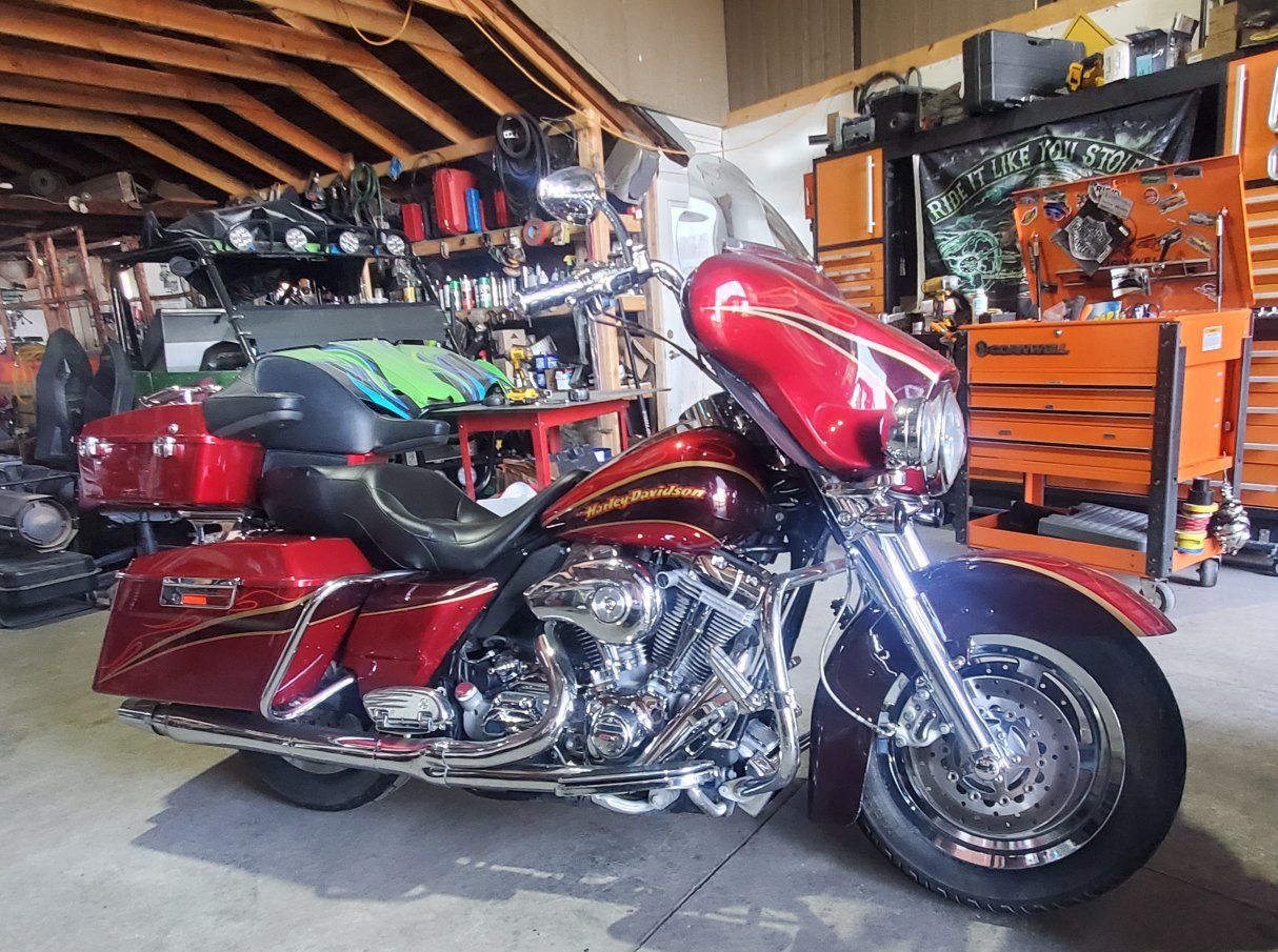 BEST FATHERS DAY GIFT EVER  2005 Harley Davidson Electra Glide cvo screaming eagle