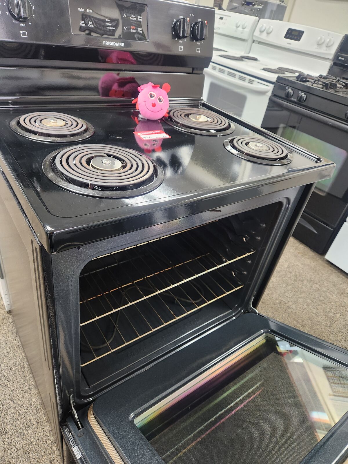 NICE FRIGIDAIRE COIL TOP RANGE! WITH A FULL WARRANTY