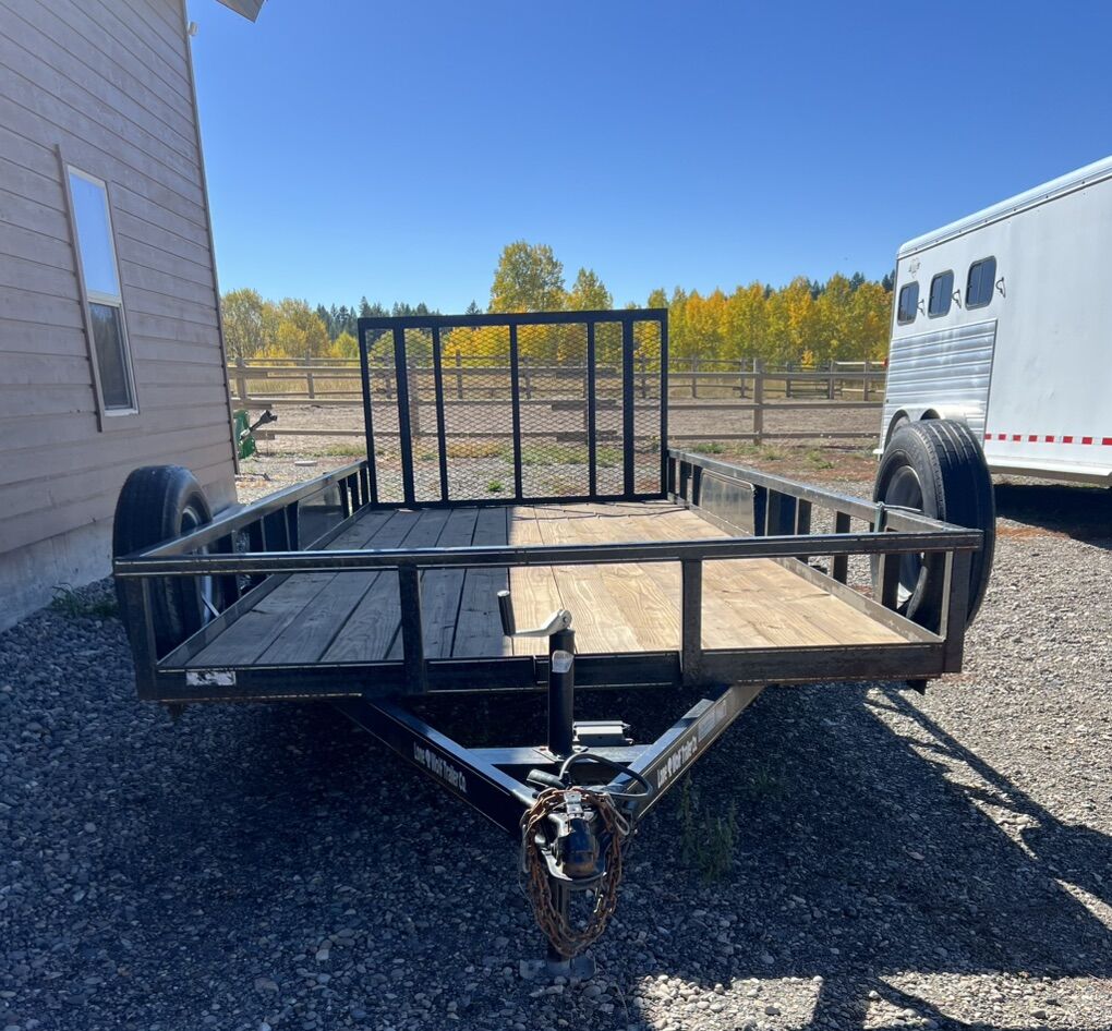 2021 Lone Wolf Trailer