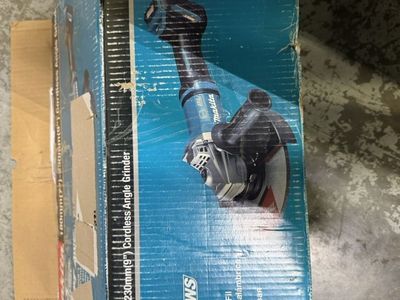 Makita 40V Cordless Grinder
