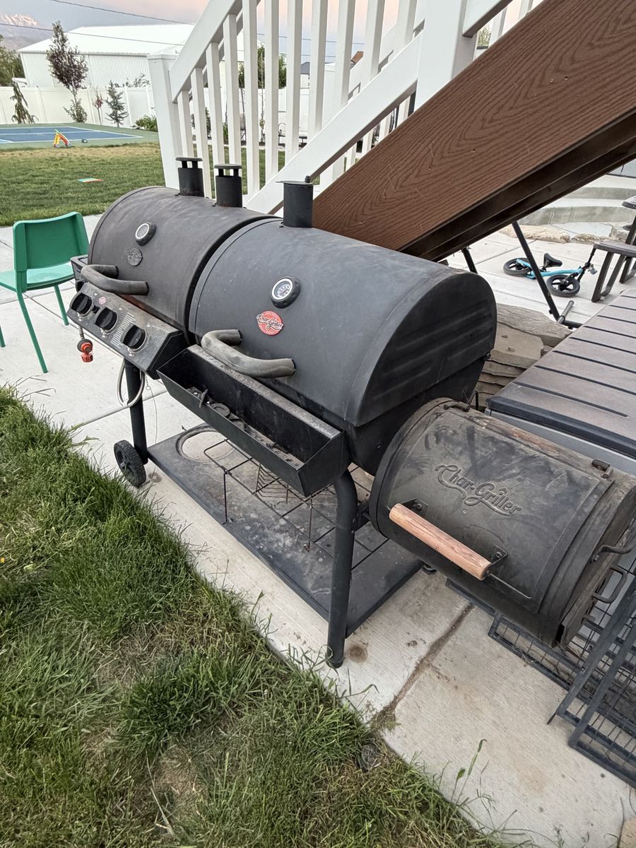 BBQ Grill and Smoker