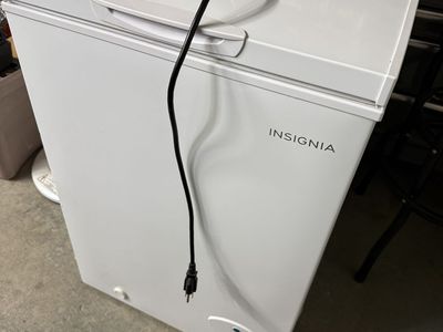 Insignia 3.5 Cu. Ft. Chest Freezer