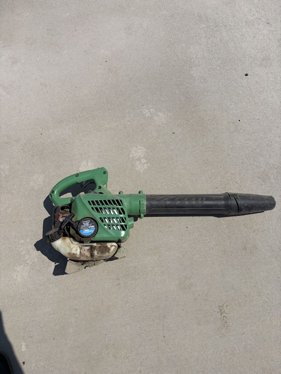 Hitachi RB 24EAP PureFire Gas Handheld Leaf Blower