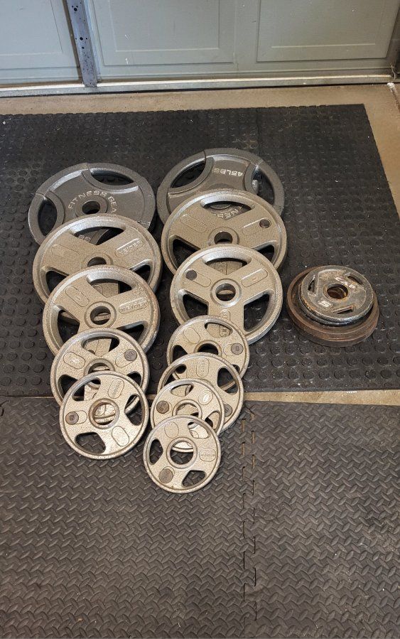 weights 277 pounds