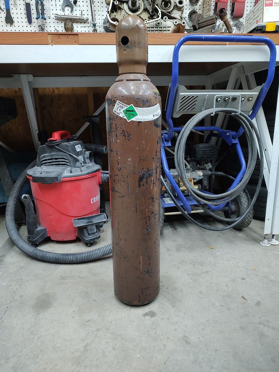 80 Cubic Foot Size Q Welding Cylinder - Tri-Mix Gas for Stainless, etc.