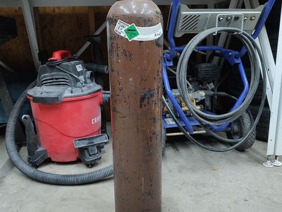 80 Cubic Foot Size Q Welding Cylinder - Tri-Mix Gas for Stainless, etc.