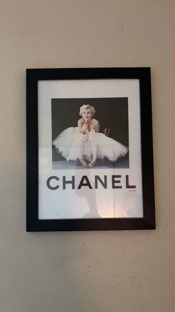 Marilyn Monroe Chanel Wall Decor Picture