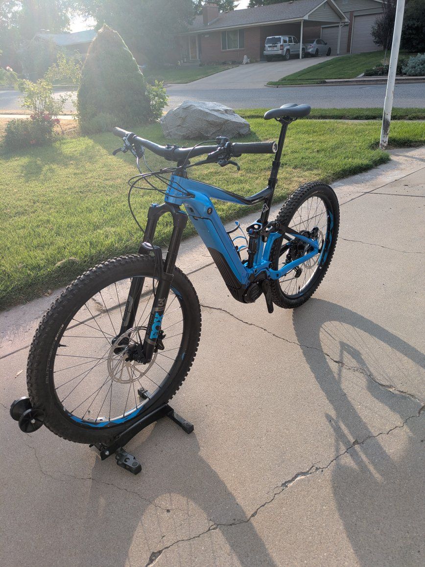 Giant Trance E+ 2 Pro. 