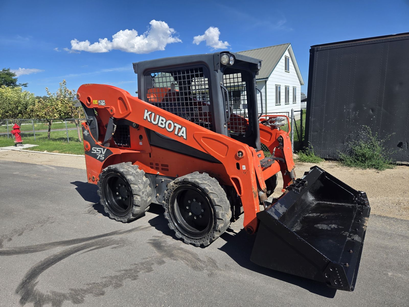 Kubota SSV75 Skid Steer Loader