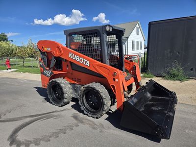 Kubota SSV75 Skid Steer Loader