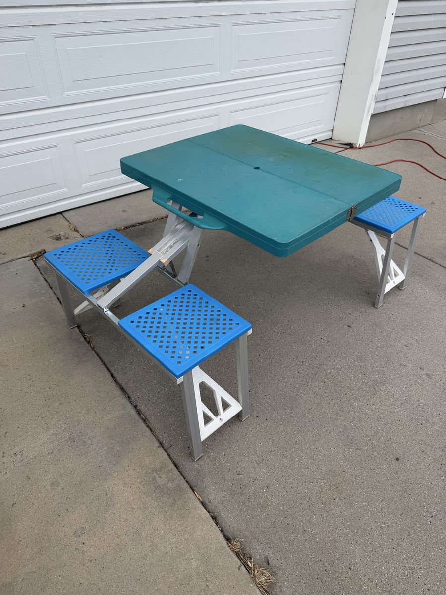 Portable Folding Picnic Table with 4 Seats - Teal Top, Blue Seats - Outdoor Camping