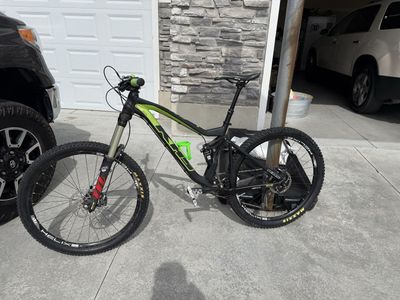2015 KHS SixFifty 7200 Medium 27.5" Wheels