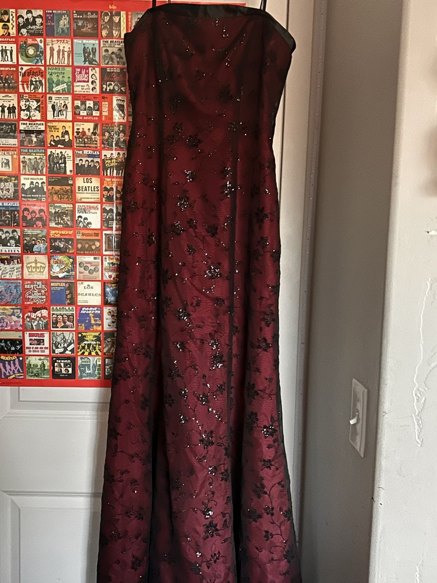 Morgan and Co. Vintage 1999 Red & Black Formal Prom Dress - Size 5/6
