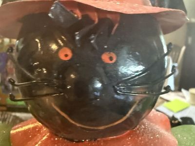 Metal Halloween Black Cat Statue Decoration with Witch Hat and Pumpkin
