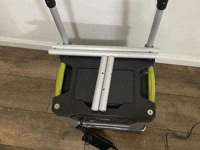 Yeti 1250 solar generator