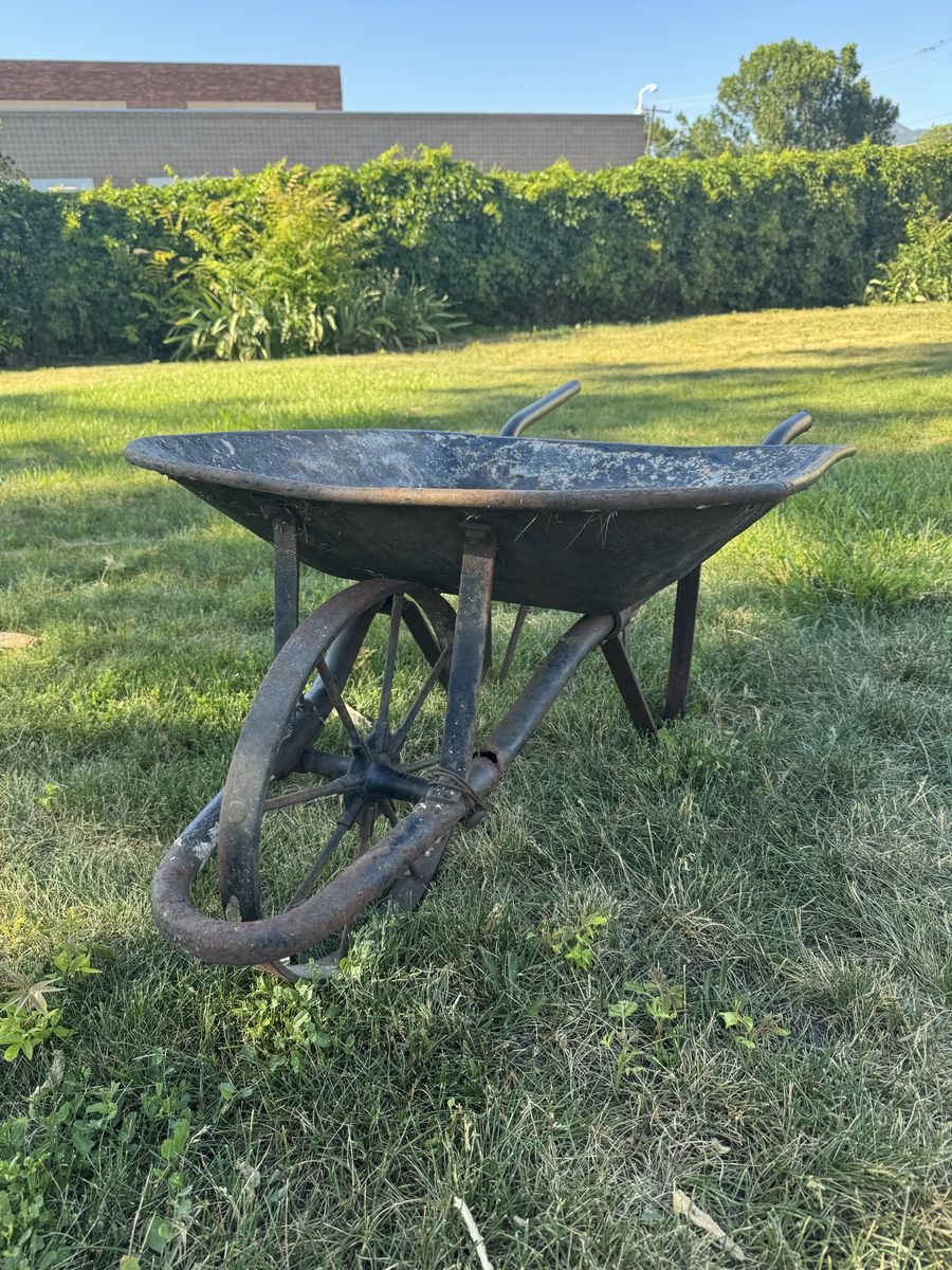 Antique Metal Wheelbarrow with Spoked Cast Iron Wheel – Rustic Garden Decor