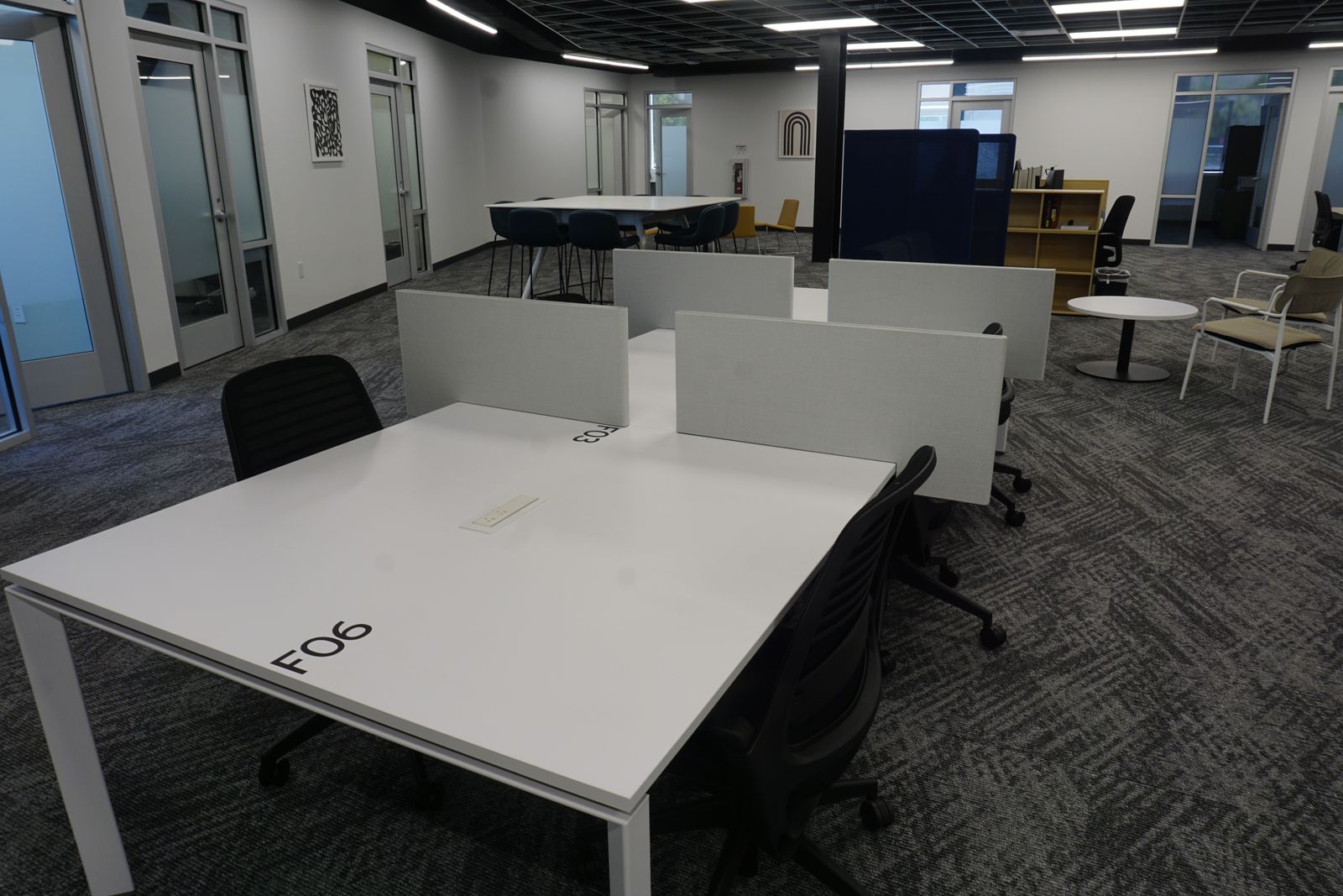 Elevate Your Workday in a Clean Logan Coworking Space 🪑