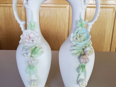Lenwile Ardalt Fine Quality China Japan Verithin Matching Bud Vases