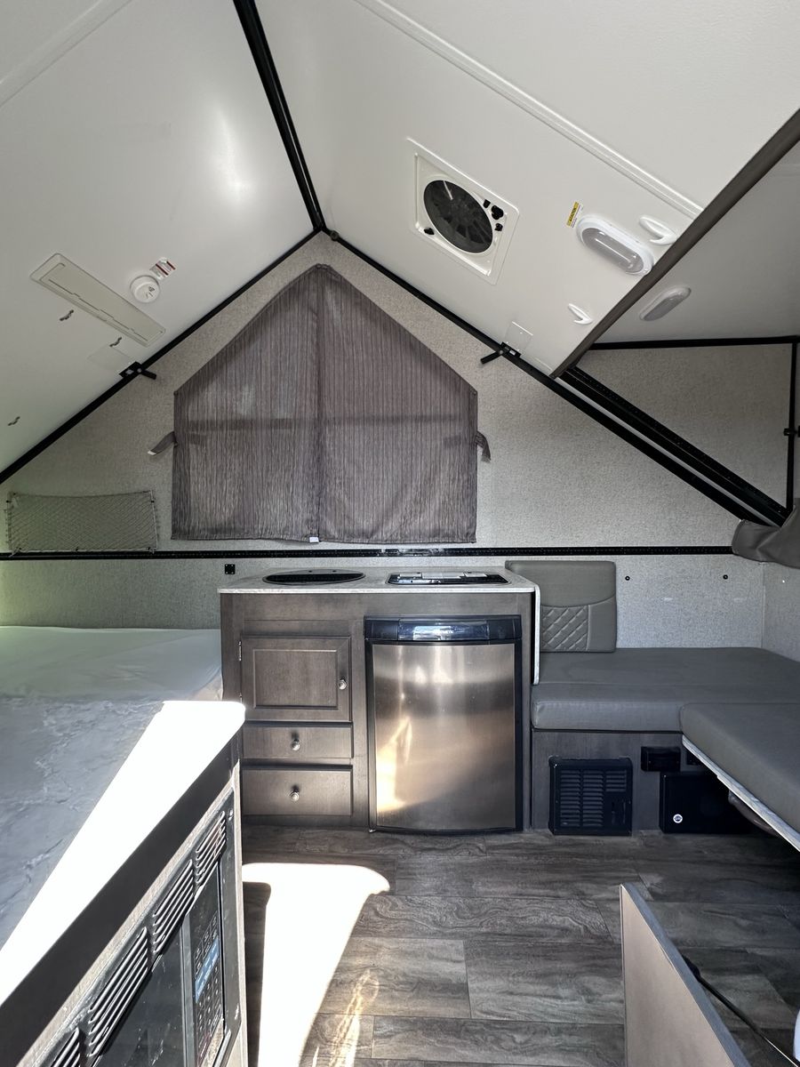 Main image 7