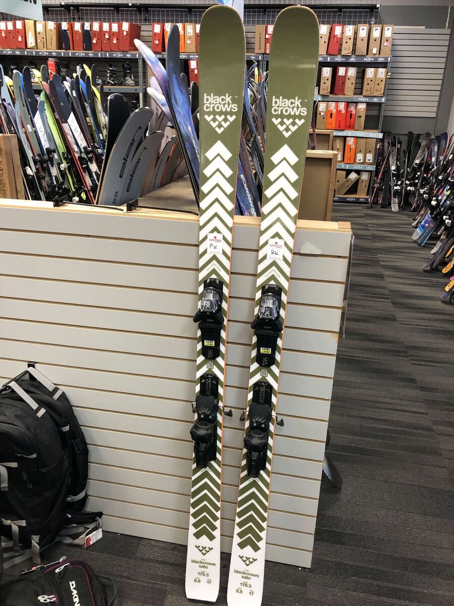 Black Crows Sato 179cm Skis w/ SALOMON M12 GW SYS Demo Binding - Lightly Used