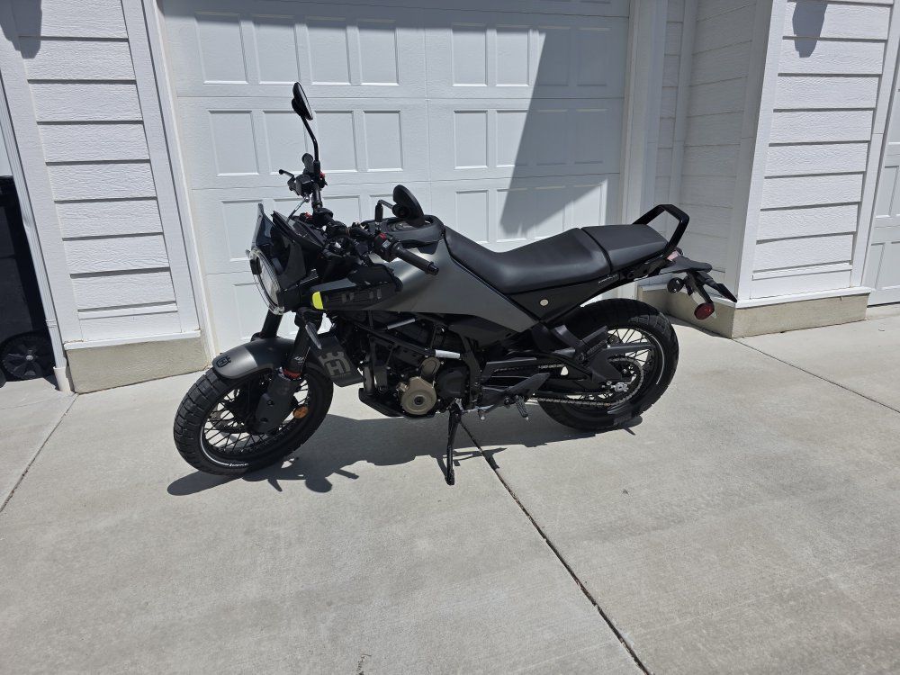 2024 Svartpilen 401