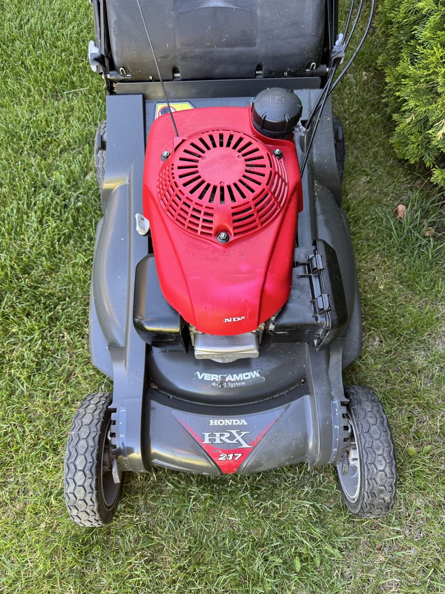 Honda HRX217 Self Propelled Lawnmower