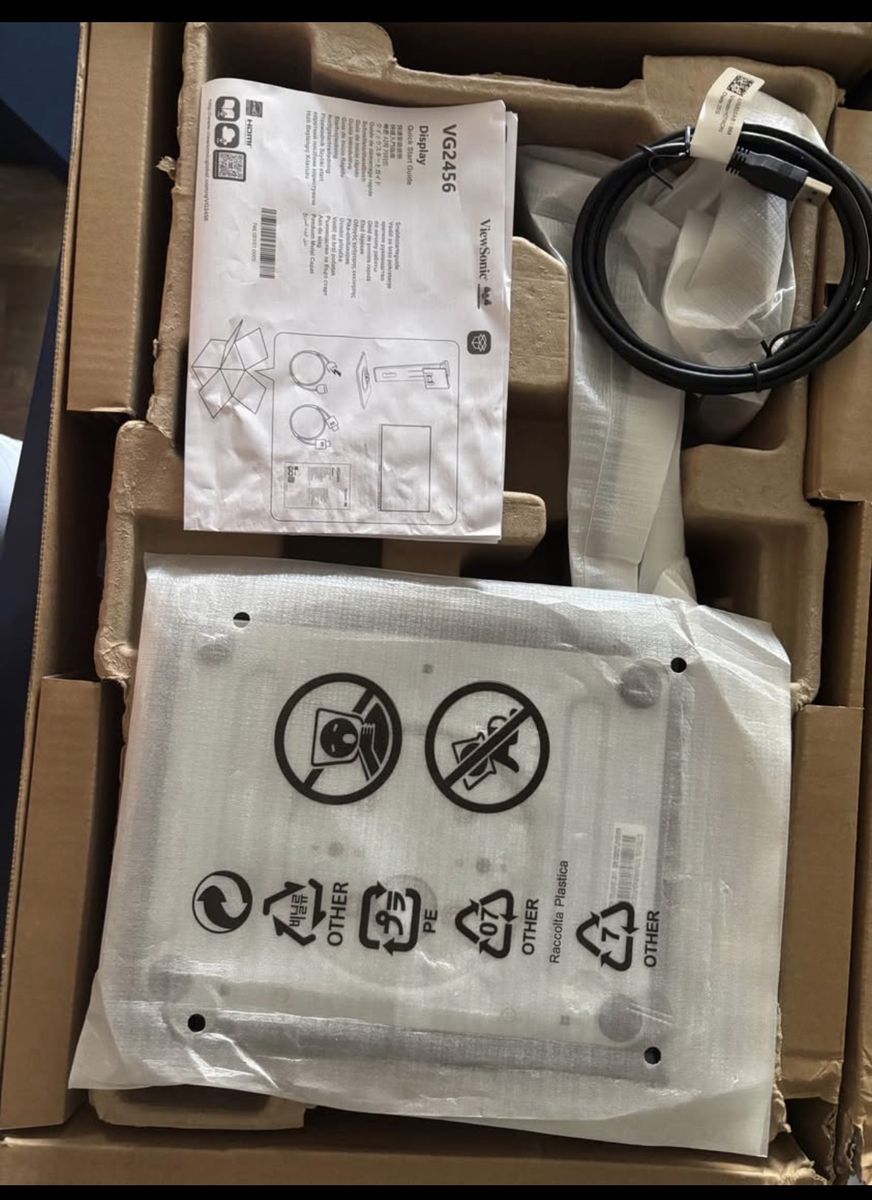 Main image 4
