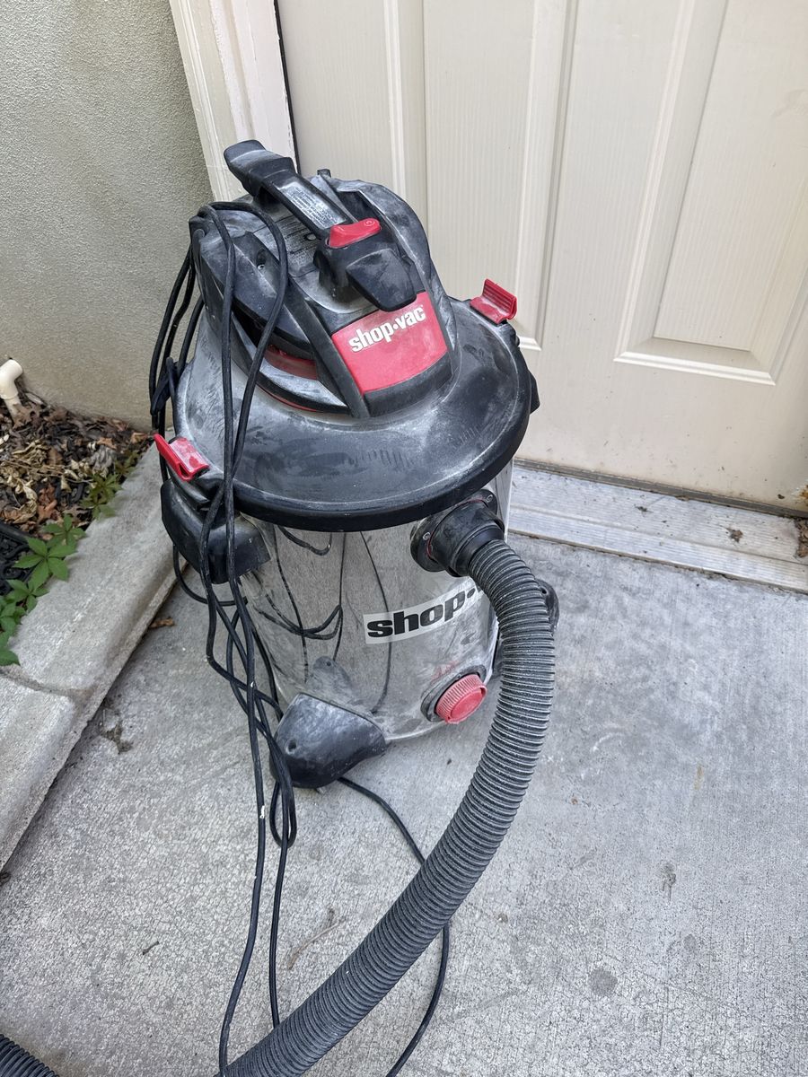 Shop-Vac Stainless Steel Wet/Dry Vacuum with Hose