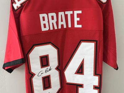 JSA Authenticated Cameron Brate Signed Tampa Bay Buccaneers Jersey