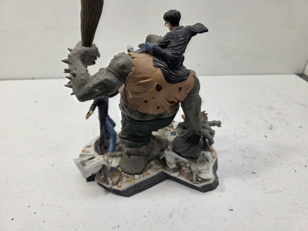 Main image 6
