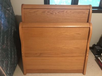 Solid oak matching twin sleigh beds (2)