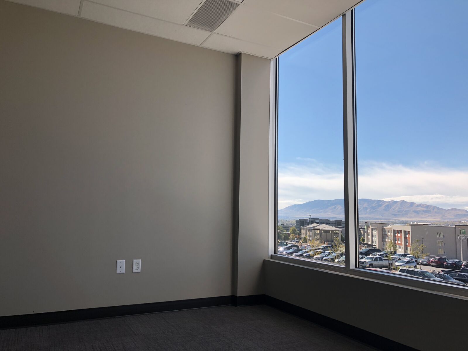 PRIVATE OFFICE SPACE FOR RENT - Lehi, UT / Thanksgiving Point